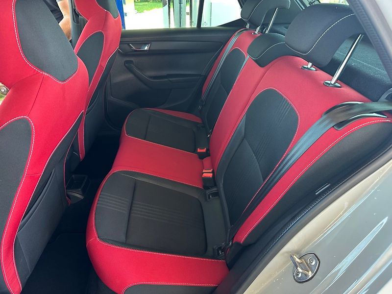 Škoda Fabia (2019) 1.0TSi MONTE CARLO, APP, LED - fotka 16 z 19