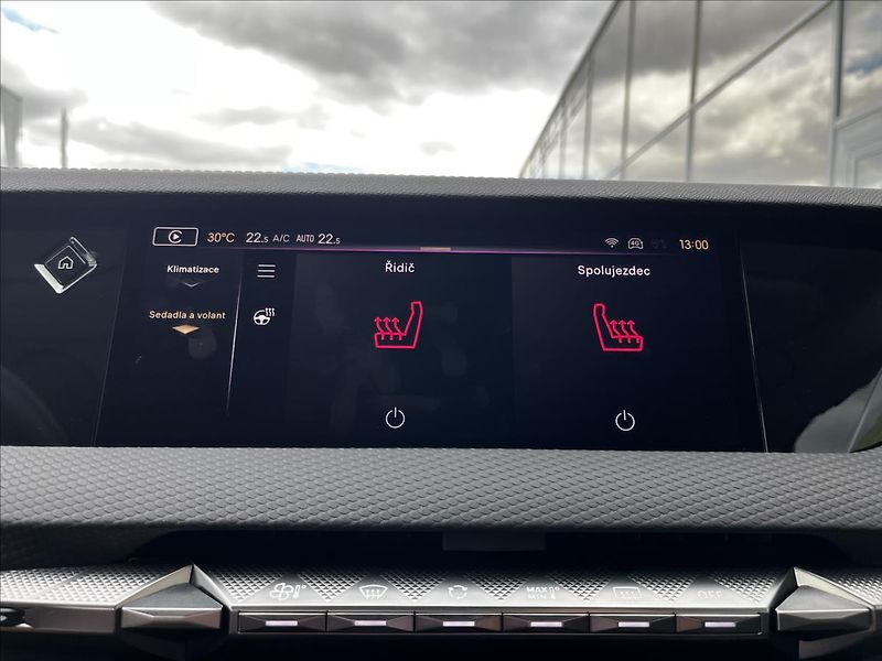 DS Automobiles DS4 1,5 BlueHDi 130k Trocadero  Ds - fotka 19 z 26