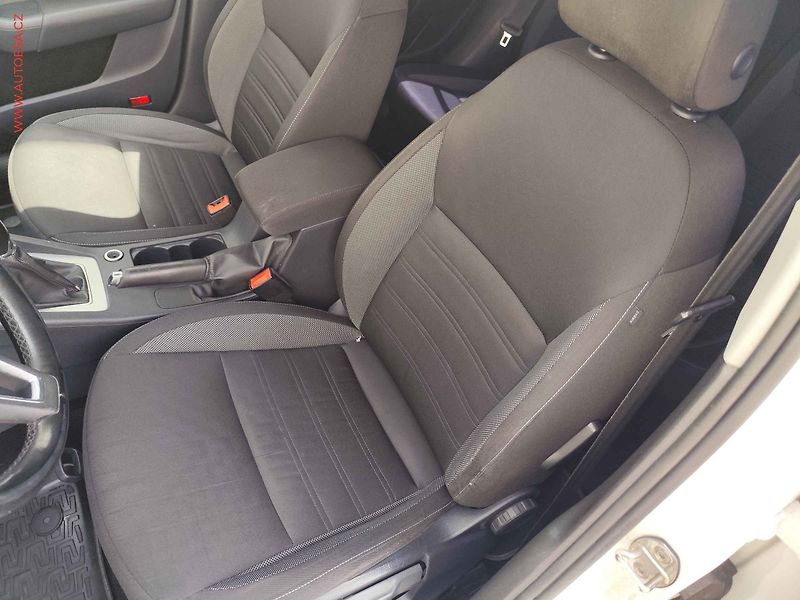 Škoda Octavia (2018) 1.6TDi, ČR, AC, temp - fotka 9 z 18