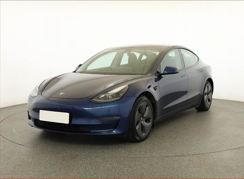 Tesla Model 3 (2021) Long Range 4WD 74kWh, SoH 89% - fotka 2 z 23