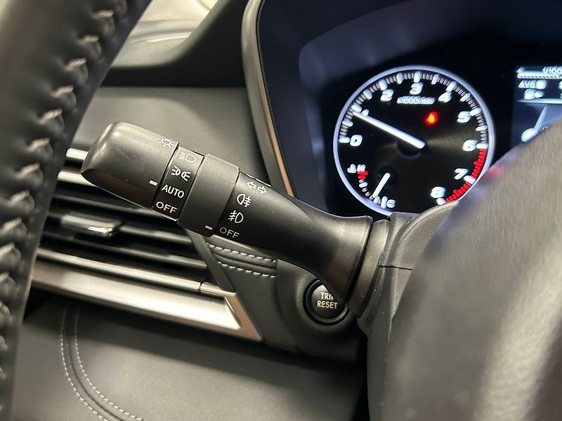 Subaru Outback (2023) 2.5 TOURING 2023 | Záruka - fotka 39 z 59