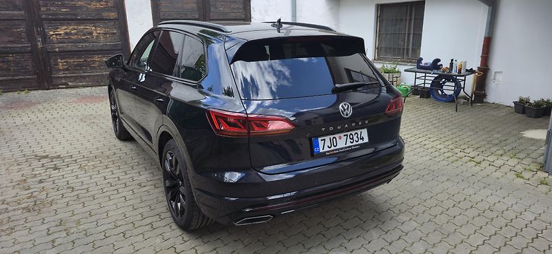 Volkswagen Touareg (2019) 4,0 TDi V8, R-Line, nez.topení - fotka 4 z 18