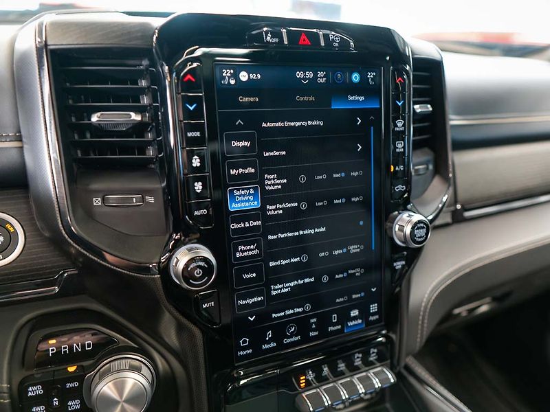 Dodge RAM (2024) 5.7 V8 eTorque Limited 6 LIFT - fotka 32 z 45