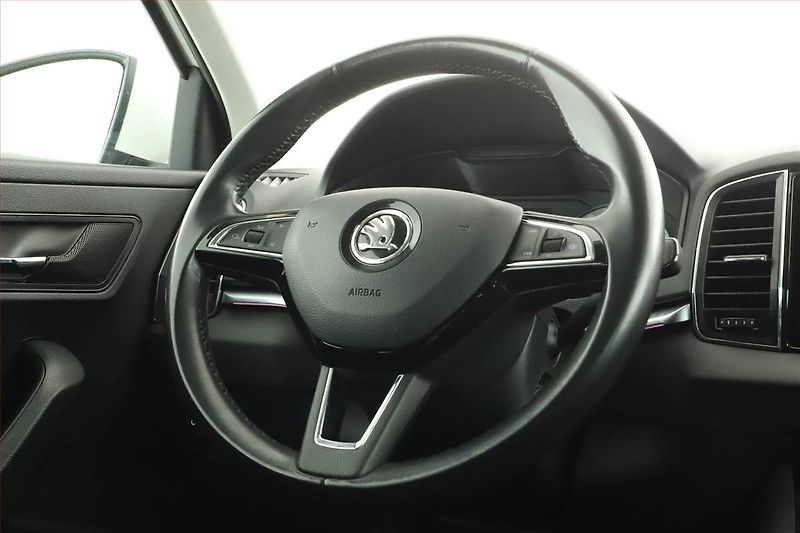 Škoda Karoq (2019) Style 1.6 TDI, Automat, Navi - fotka 8 z 16