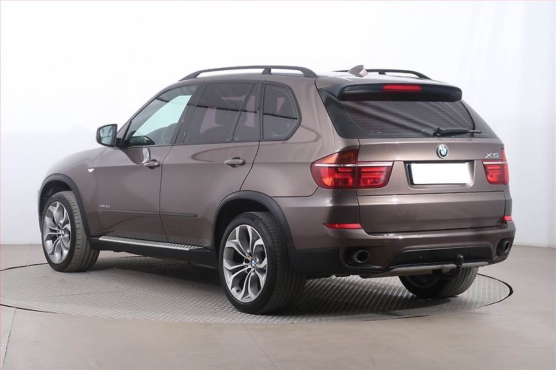 BMW X5 (2013) xDrive30d, 4X4, Automat - fotka 4 z 26
