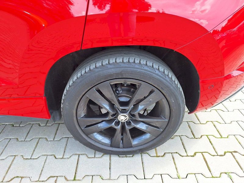 Škoda Karoq (2020) 1.5 TSI / 110 kW / 7DSG / SPOR - fotka 34 z 35