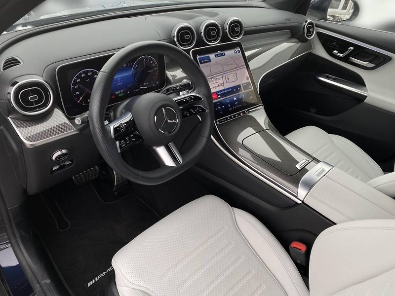 Mercedes-Benz GLC (2024) 300 de 4MATIC kupé - fotka 9 z 29