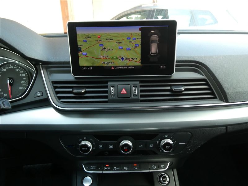 Audi Q5 2,0 TDi 120kW quattro,po servi - fotka 30 z 46