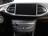 Peugeot 308 (2018) 1.5 HDi, Navi, AC - náhled 13