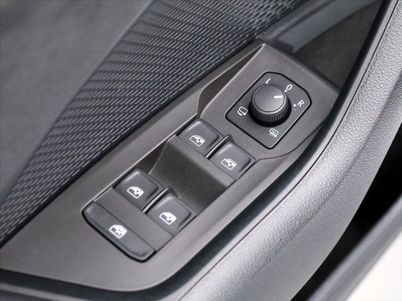 Škoda Octavia 2,0 TDI RS 4x4 Matrix DPH CZ - fotka 15 z 32