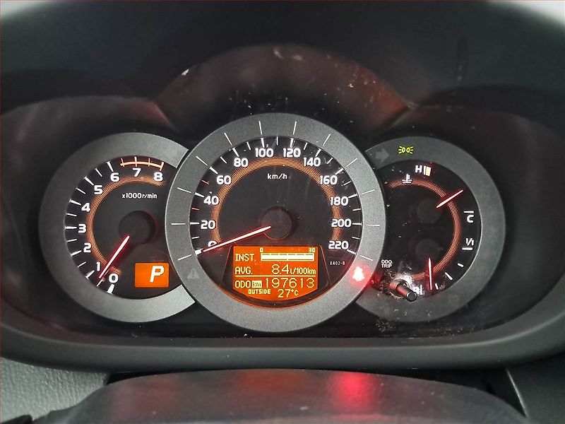 Toyota RAV4 (2009) 2.0 VVT-i, 4X4, Automat - fotka 11 z 17