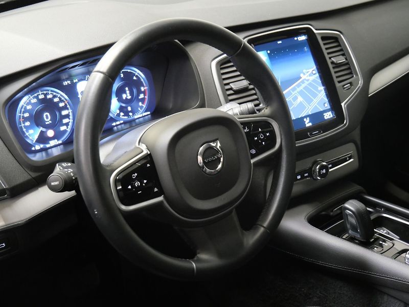 Volvo XC90 - fotka 14 z 27