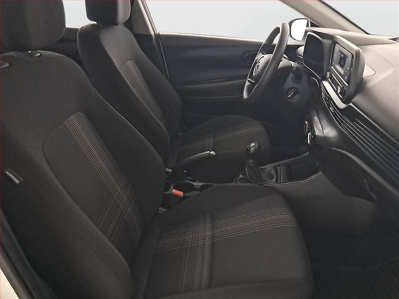 Hyundai i20 (2022) 1.2 MPI - fotka 9 z 16