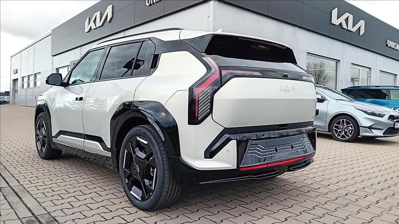 Kia EV3 4x2 GT-LINE 150 KW (2026) - fotka 2 z 5