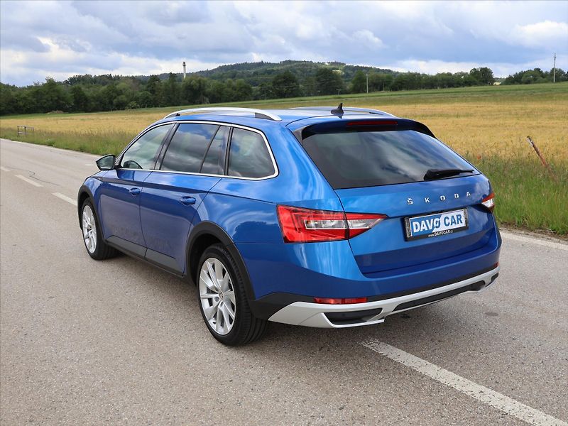 Škoda Superb 2,0 TDI DSG 4x4 CZ Scout DPH - fotka 5 z 35