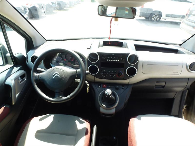 Citroën Berlingo 1,6 HDI  Multispace - fotka 30 z 44