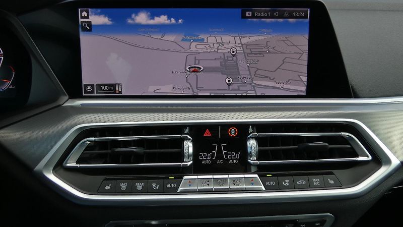 BMW X5 xDrive 40i - fotka 14 z 22