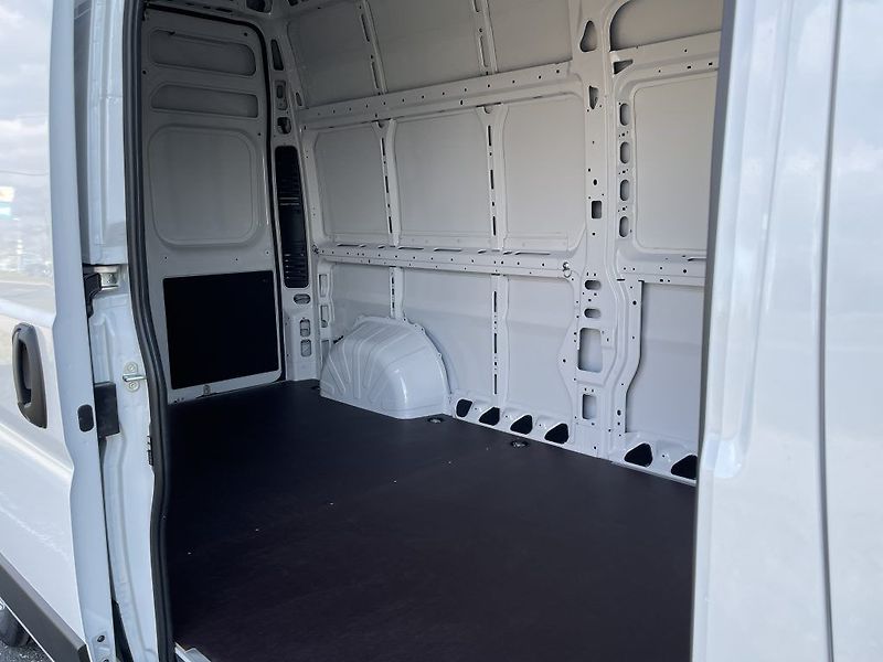 Toyota Proace Max 2.2D 140k 6MT L3H3 - fotka 5 z 33