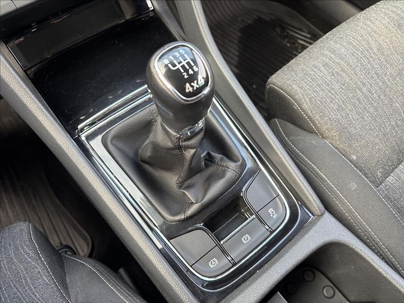 Škoda Karoq 2,0 TDI 110kW Style 4x4 - fotka 43 z 48