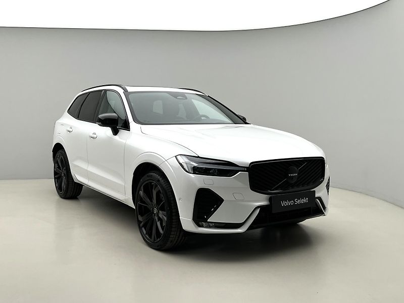 Volvo XC60 B5 AWD BLACK EDITION PLUS AUT  - fotka 8 z 45