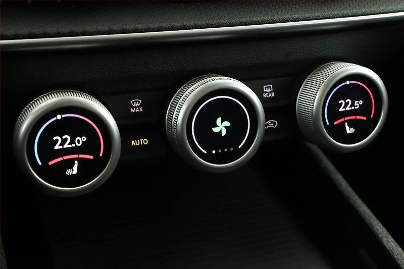 Škoda Superb (2024) Selection 2.0 TDI - fotka 15 z 19
