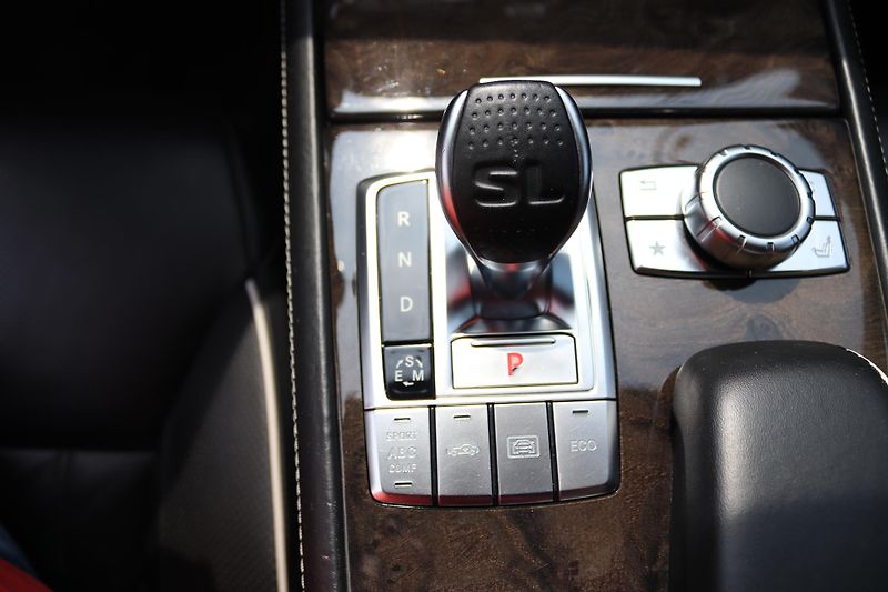 Mercedes-Benz SL Mercedes-Benz SL 500 BlueEFFIC - fotka 30 z 55