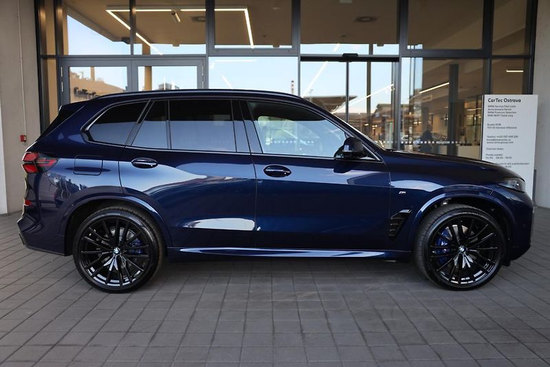 BMW X5 xDrive30d - fotka 4 z 18