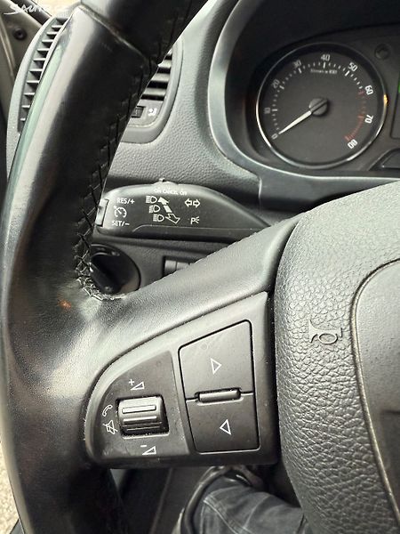 Škoda Fabia 1.2 tsi Family - fotka 9 z 22