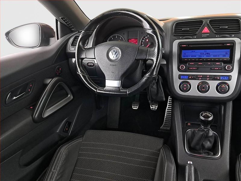 Volkswagen Scirocco (2009) 1.4 TSI, Tempomat - fotka 7 z 18