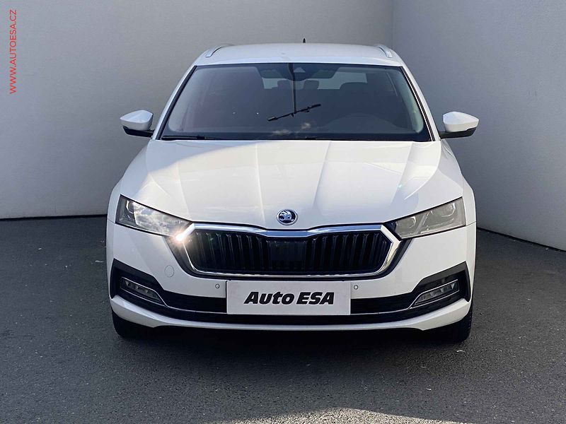 Škoda Octavia (2023) 2.0 TDi, 2.maj,ČR, Style - fotka 2 z 20