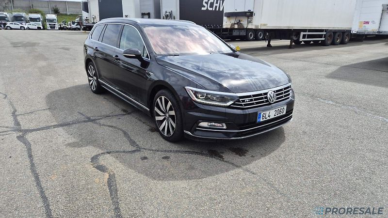 Volkswagen Passat (2018) 2,0 TDi 140 kW - fotka 2 z 19