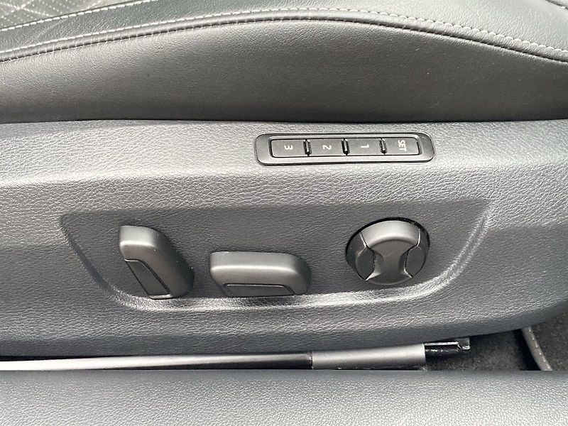 Škoda Superb (2023) Combi 2.0 TDI DSG Sportline - fotka 26 z 33