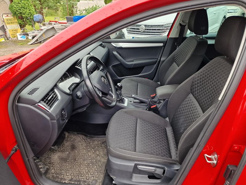 Škoda Octavia 1,6TDI 85KW DRIVE TAŽNÉ  - fotka 7 z 19
