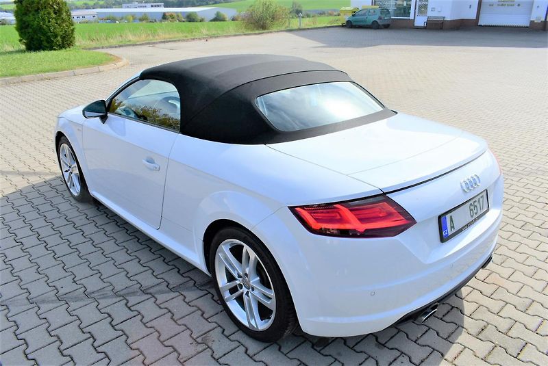 Audi TT 1.8TFSI S-Line Cabrio,B&O - fotka 9 z 50