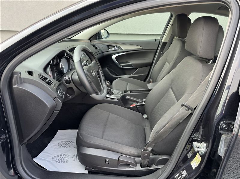 Opel Insignia 1,6 i 85kW tažné KLIMA ALU - fotka 21 z 50