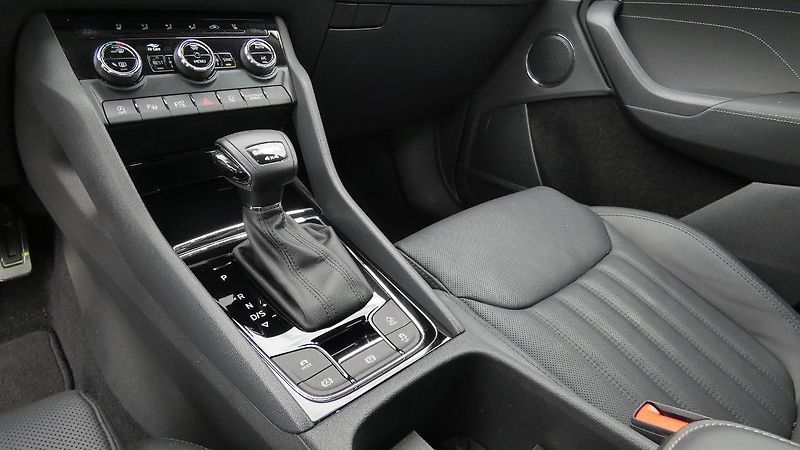Škoda Kodiaq 2.0 TDI 110 kW L&K 4x4 DSG - fotka 6 z 25