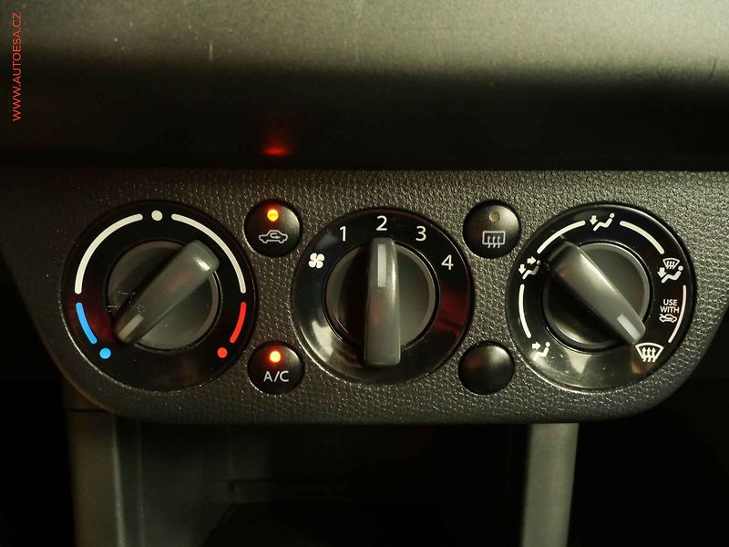 Suzuki Swift (2008) 1.3i, AC, STK9/28 - fotka 18 z 19