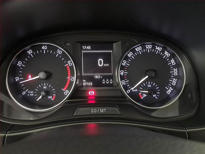 Škoda Fabia (2016) 1.2 TSI, ČR,1.maj, Serv.kniha - fotka 11 z 14