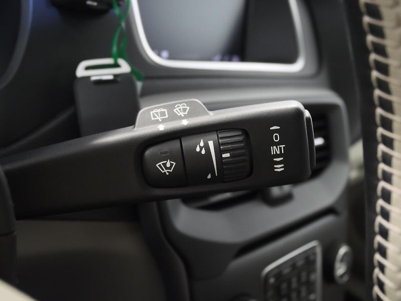 Volvo V40 - fotka 16 z 27