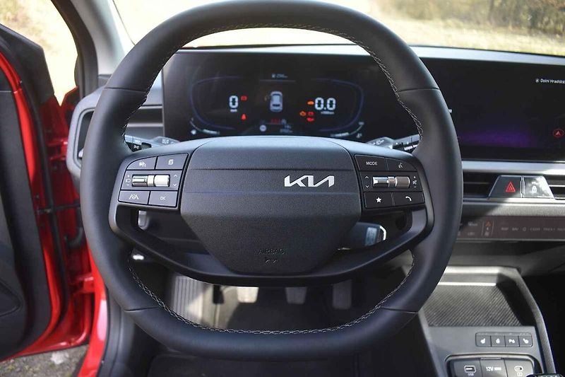 Kia Stonic je dostupné a dobře jezdící malé rodinné auto.