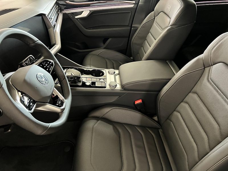 Volkswagen Touareg (2024) 3.0 TDI 210kW R-LINE EXCLUSIVE - fotka 54 z 56
