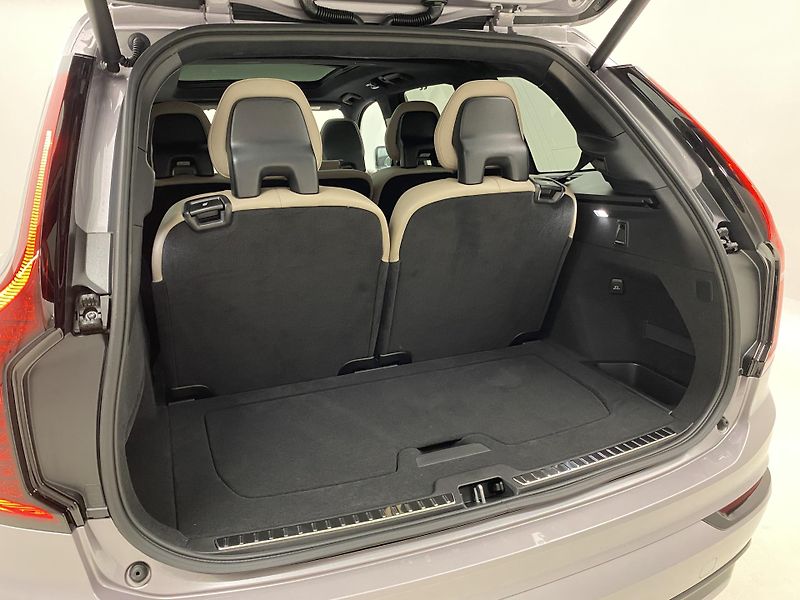 Volvo XC90 B5 AWD DARK ULTRA  REZERVACE - fotka 35 z 66