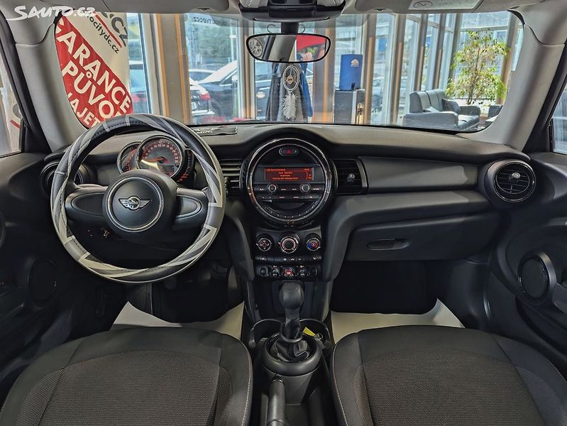 Mini One 1.2 i 75kW VÝHŘEVY, PDC - fotka 11 z 18