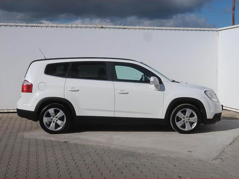 Chevrolet Orlando (2013) 2.0 VCDi, 7 míst, Tempomat - fotka 6 z 18