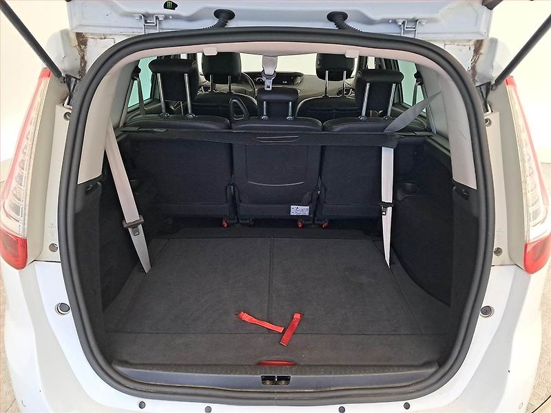 Renault Scénic (2016) BOSE 1.5 dCi, Automat, 7 míst - fotka 14 z 20
