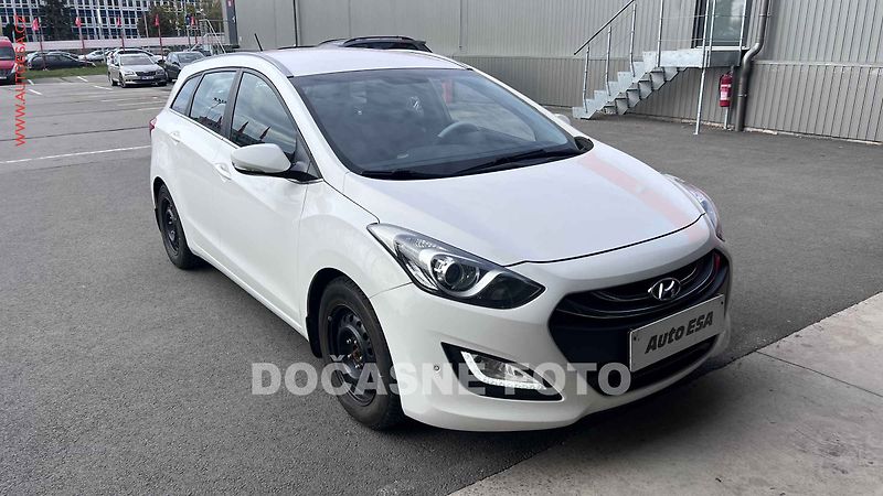 Hyundai i30 (2014) 1.6 GDi, ČR, Trikolor - fotka 1 z 4