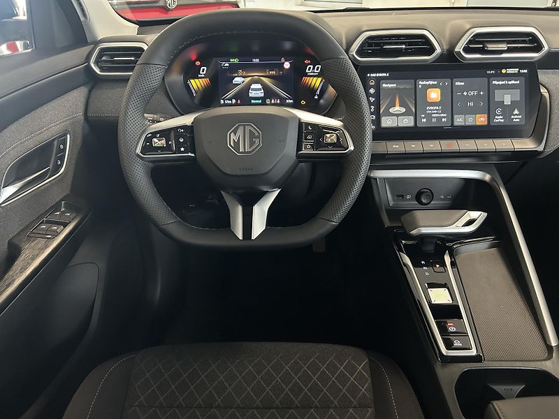 MG ZS (2026) 1,5 HEV 145kW Emotion - fotka 8 z 8