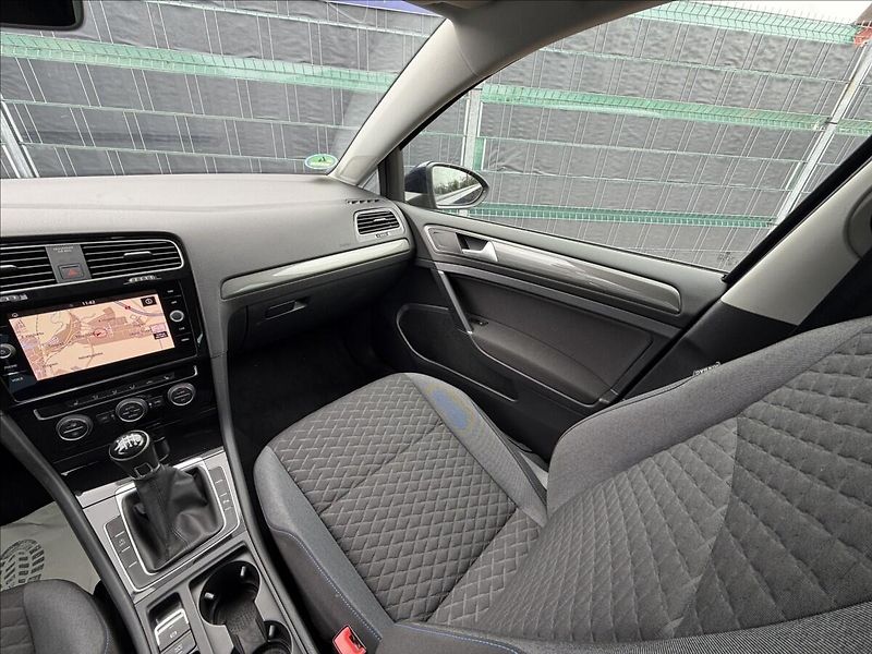 Volkswagen Golf VII 1.0 TSI Join - fotka 10 z 21