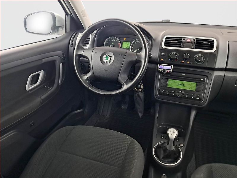 Škoda Fabia (2008) 1.4 16V, po STK, jezdí výborně - fotka 7 z 17