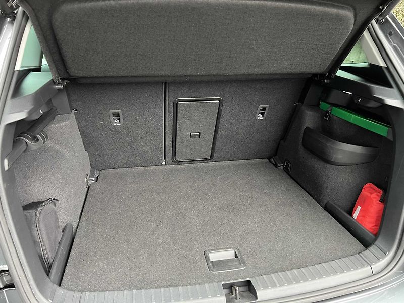 Škoda Karoq 2.0 TDi 110 kW 1.MAJITEL DPH - fotka 12 z 20